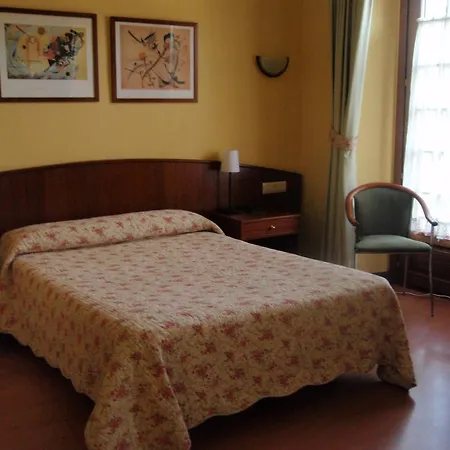Hotel De La Villa-arga